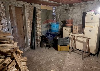 Dispensa di stoccaggio - Casa indipendente Via San Tommaso
 
126, Perano - foto 44