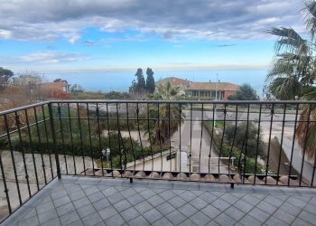 Balcone - Three-room apartment Via Cintioni, San Vito Chietino - photo 1