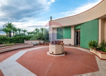 Terrazza - Villa Via Brenta
 
48, Augusta - foto 16