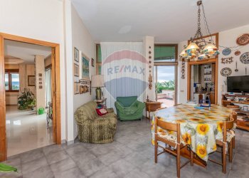 Sala da pranzo - Villa Via Brenta
 
48, Augusta - foto 18