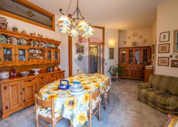 Sala da pranzo - Villa Via Brenta
 
48, Augusta - foto 35