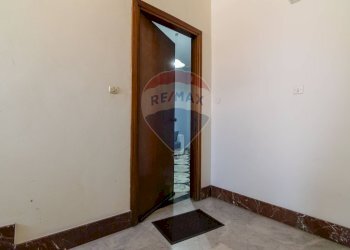 Stanza vuota - Trilocale Via Mondello
 
20, Paterno - foto 20