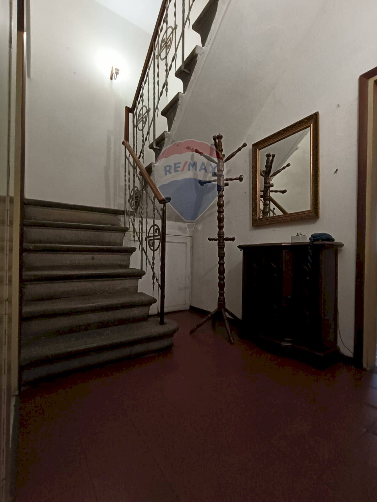 Scale - Appartamento Piazza Giovanni da Strada
 
10, Castel San Niccolò - foto 2