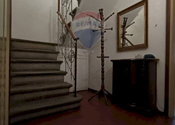 Scale - Appartamento Piazza Giovanni da Strada
 
10, Castel San Niccolò - foto 2