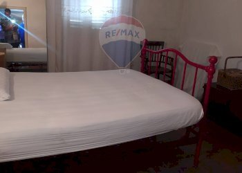 Camera / camera da letto - Appartamento Piazza Giovanni da Strada
 
10, Castel San Niccolò - foto 13