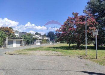 Giardino - Quadrilocale Via Pavone
 
2A, Ivrea - foto 26