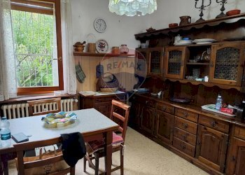 Sala da pranzo - Quadrilocale Via Pavone
 
2A, Ivrea - foto 1