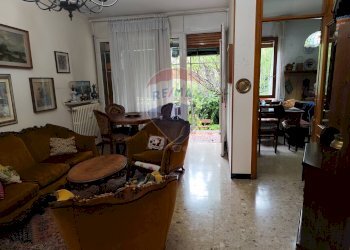 Soggiorno - Quadrilocale Via Pavone
 
2A, Ivrea - foto 5