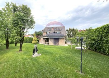 Casa all\'aperto - Villa Via Enrico Toti
 
350, Caronno Pertusella - foto 1