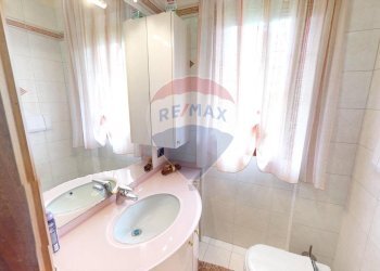 Bagno - Villa Via Enrico Toti
 
350, Caronno Pertusella - foto 13