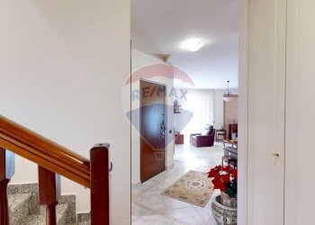 Hall / corridoio - Villa Via Enrico Toti
 
350, Caronno Pertusella - foto 17