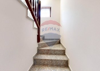 Scale - Villa Via Enrico Toti
 
350, Caronno Pertusella - foto 18