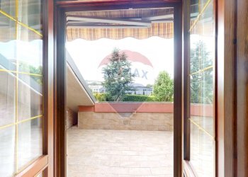 Terrazza - Villa Via Enrico Toti
 
350, Caronno Pertusella - foto 25