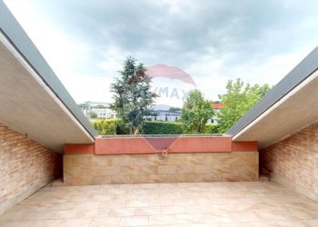 Terrazza - Villa Via Enrico Toti
 
350, Caronno Pertusella - foto 26