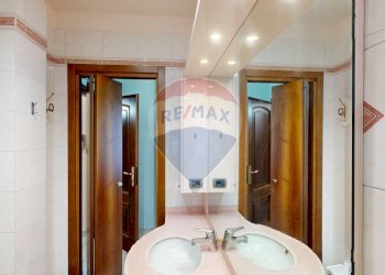 Bagno - Villa Via Enrico Toti
 
350, Caronno Pertusella - foto 30