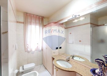 Bagno - Villa Via Enrico Toti
 
350, Caronno Pertusella - foto 31