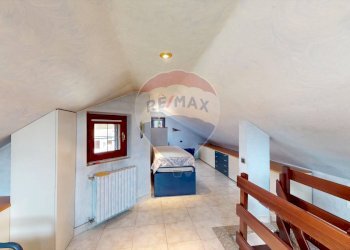 Camera / camera da letto - Villa Via Enrico Toti
 
350, Caronno Pertusella - foto 34