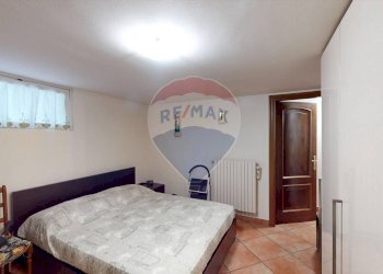 Camera / camera da letto - Villa Via Enrico Toti
 
350, Caronno Pertusella - foto 40