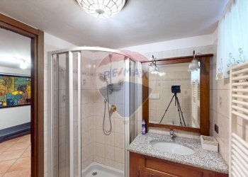 Bagno - Villa Via Enrico Toti
 
350, Caronno Pertusella - foto 41