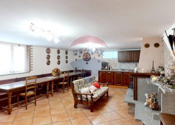 Sala da pranzo - Villa Via Enrico Toti
 
350, Caronno Pertusella - foto 43