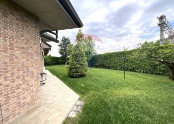 Giardino - Villa Via Enrico Toti
 
350, Caronno Pertusella - foto 49