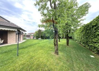 Giardino - Villa Via Enrico Toti
 
350, Caronno Pertusella - foto 50