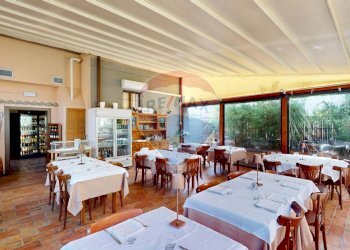 Sala da pranzo - Locale Commerciale Via Matteotti
 
8, Arese - foto 30