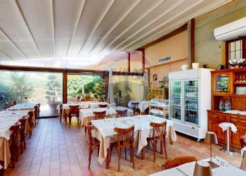 Sala da pranzo - Locale Commerciale Via Matteotti
 
8, Arese - foto 31