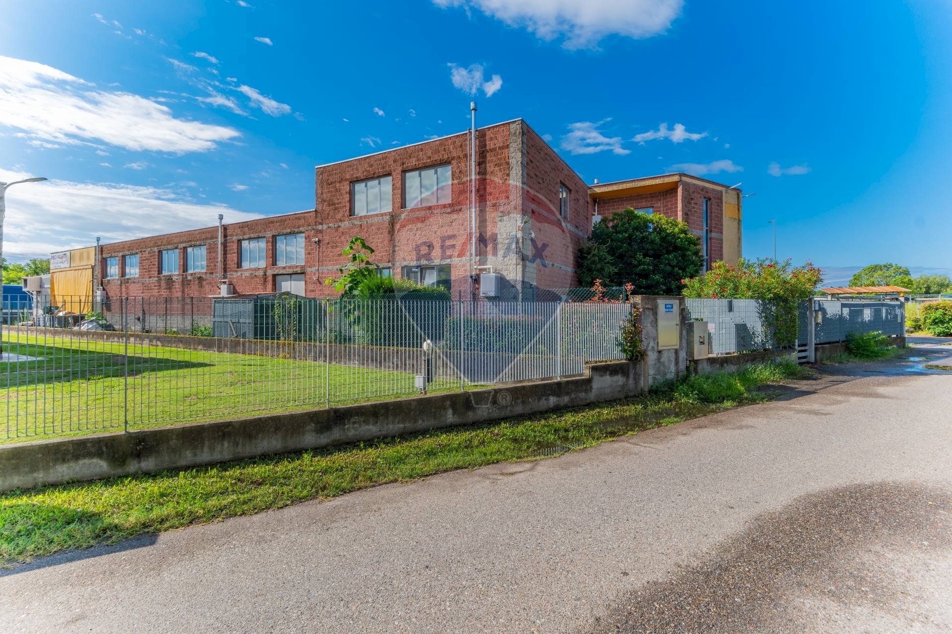 Casa all\'aperto - Capannone BONICALZA, Cassano Magnago - foto 2