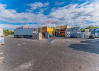 Casa all\'aperto - Capannone BONICALZA, Cassano Magnago - foto 39