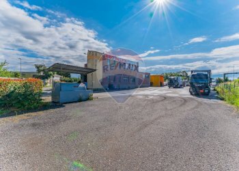 Edificio all\'aperto - Capannone BONICALZA, Cassano Magnago - foto 1