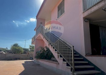 Scale - Villa via pietre nere cava ispica
 
41, Modica - foto 6