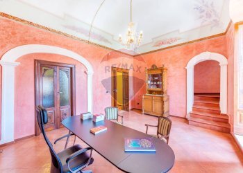 Sala da pranzo - Independent house Piazza Santa Maria Del Campo
 
12, Bari - photo 5