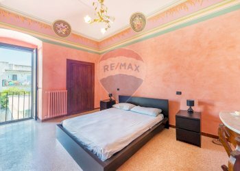 Camera / camera da letto - Independent house Piazza Santa Maria Del Campo
 
12, Bari - photo 7