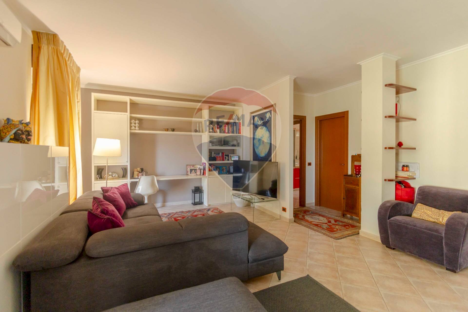 Soggiorno - Quadrilocale Via Antonio De Curtis
 
9, Bari - foto 3