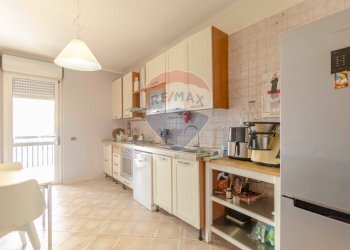 Cucina - Quadrilocale Via Antonio De Curtis
 
9, Bari - foto 9