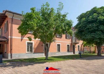 Facciata - Villa via San Giacomo, 1, Busca - foto 5