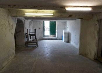 Magazzino - Warehouse via 5 Maggio, 39r, Genova (neighborhood Quarto) - photo 10