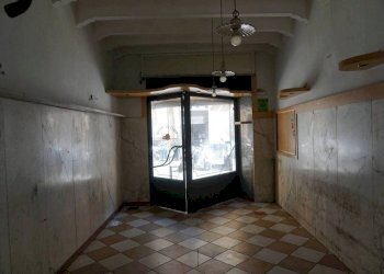 Interno non residenziale - Negozio via Luigi Dottesio, 56r, Genova (zona Sampierdarena) - foto 5