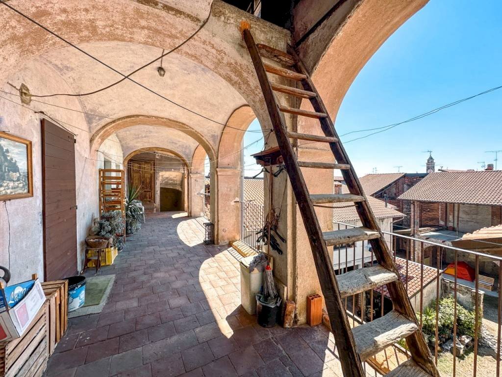 Cortile interno - Monolocale via Gioberti, 30, Gattinara - foto 1