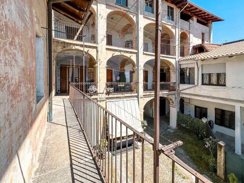 Cortile interno - Monolocale via Gioberti, 30, Gattinara - foto 2