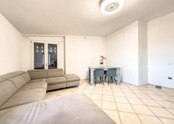 Salone - Casa indipendente via Fiume n 17, Grignasco - foto 6