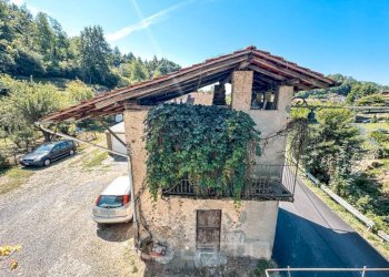 Facciata - Villa a Schiera Località Pianaccia - via Negri, 6, Grignasco - foto 21