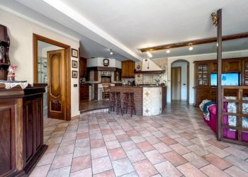 Salone - Villa FRAZIONE MOLINO 2, Guardabosone - foto 11