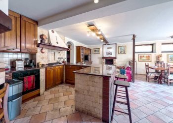 Cucina - Villa FRAZIONE MOLINO 2, Guardabosone - foto 15