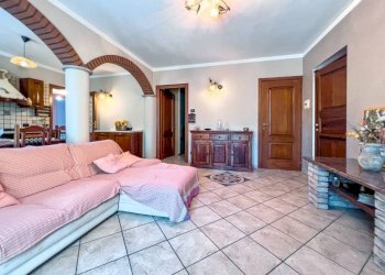 Salone - Villa FRAZIONE MOLINO 2, Guardabosone - foto 26