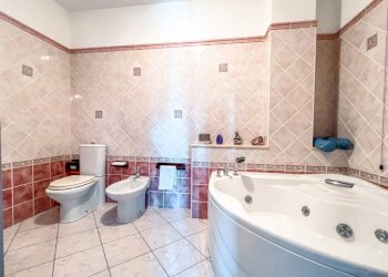 Bagno - Villa FRAZIONE MOLINO 2, Guardabosone - foto 32