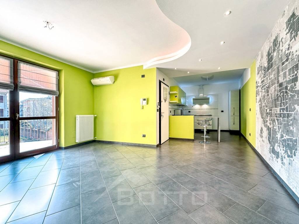 Interno non residenziale - Bilocale via Mattai, 12, Gattinara - foto 2