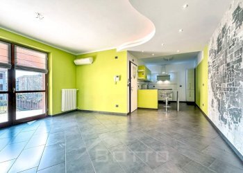 Interno non residenziale - Bilocale via Mattai, 12, Gattinara - foto 2