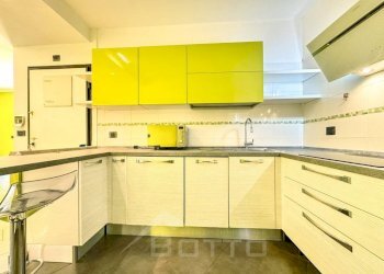 Cucina - Bilocale via Mattai, 12, Gattinara - foto 6